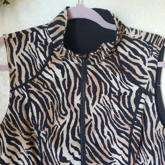 CHICO’S Zynergy Golf Size 0.5 (S/6) Leopard Print Skort Reversible Outfit - Picture 4 of 15